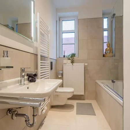 In 2 Minuten Am Bahnhof - Traumhaftes Mitten In Halle No3