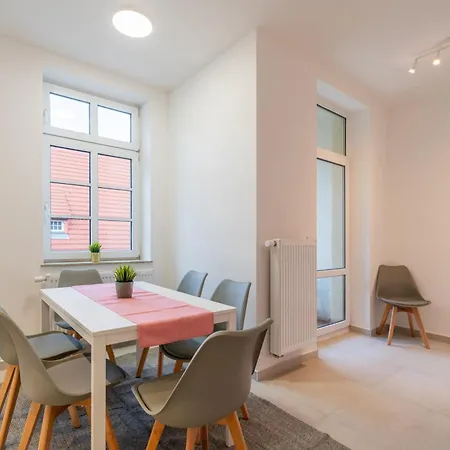 In 2 Minuten Am Bahnhof - Traumhaftes Mitten In Halle No3 Apartment