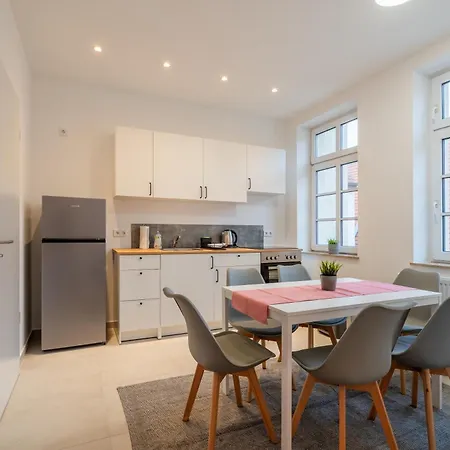 In 2 Minuten Am Bahnhof - Traumhaftes Mitten In Halle No3 Apartamento