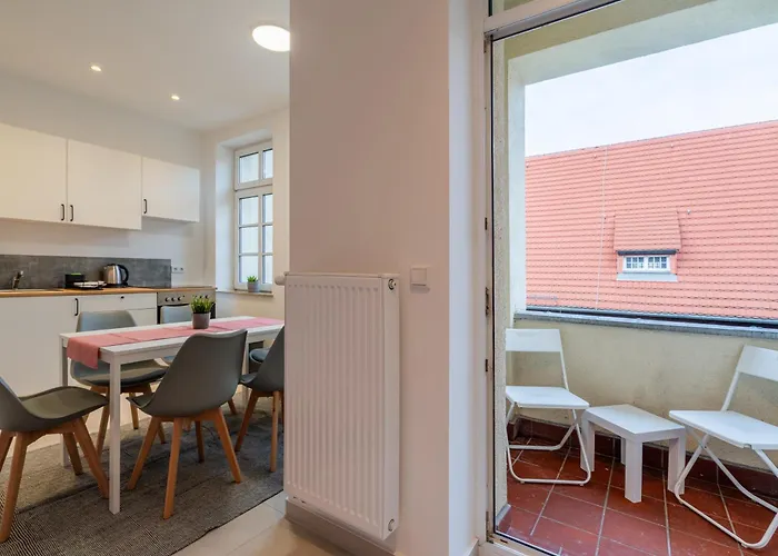 In 2 Minuten Am Bahnhof - Traumhaftes Mitten In Halle No3